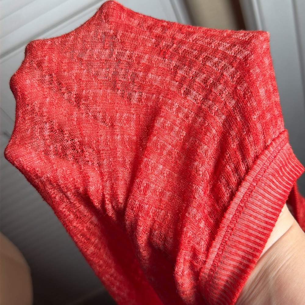 We The Free Red Waffle Knit Thermal V Neck Slouchy Lightweight Top XS - Picture 12 of 13